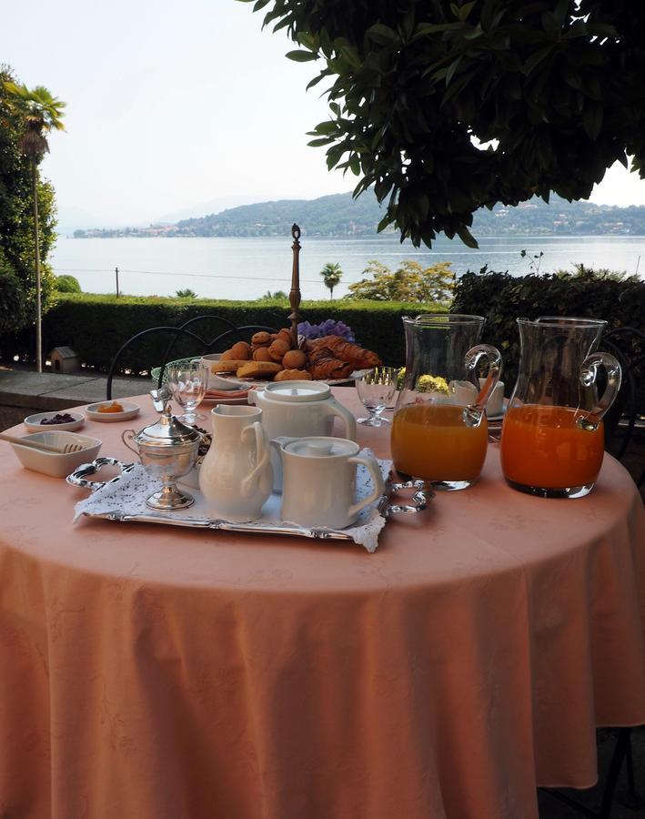 Casa Mondadori Bed and Breakfast Meina Esterno foto